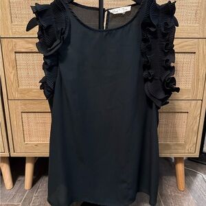 Vine & Love Black Ruffle Sleeve Tank
